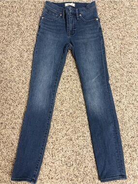 Madewell Women's Skinny Jeans in Dark Blue